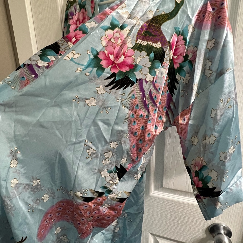 Floral Kimono Robe - Picture 2 of 4